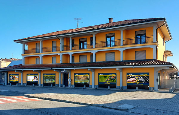 Vetrine ferramenta Stratta